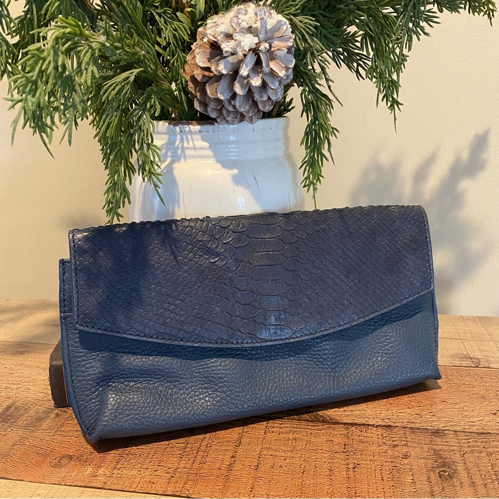 Banana Republic Clutch